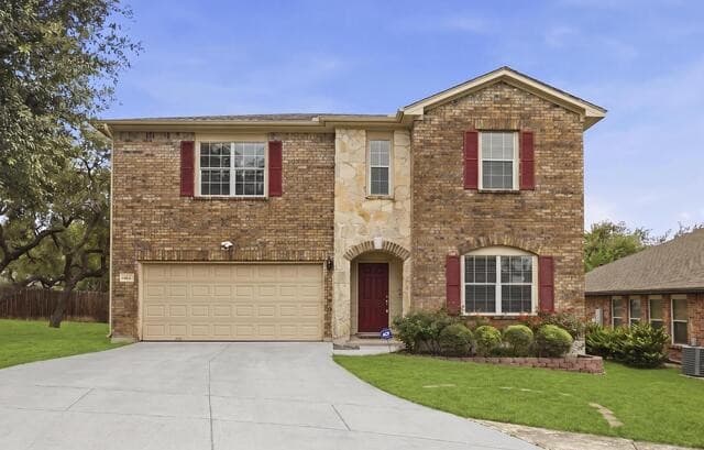 4-bedroom rental at 8214 Sabinoso Dr in Helotes, TX — photo 1