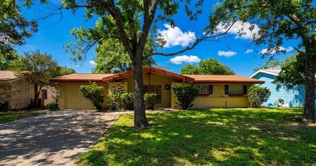 4-bedroom rental at 5039 Galahad Dr in San Antonio, TX — photo 1