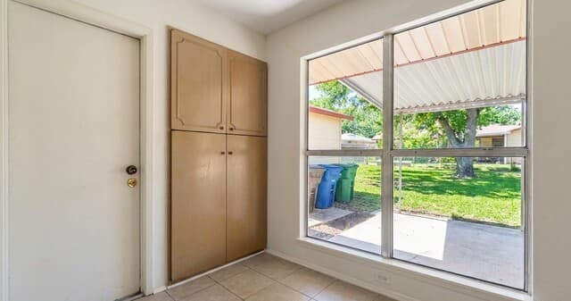 4-bedroom rental at 5039 Galahad Dr in San Antonio, TX — photo 5
