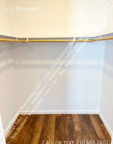 2-bedroom rental at 413 Probandt in San Antonio, TX — photo 5