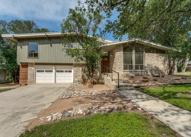 3-bedroom rental at 9018 Rock Cliff Rd in San Antonio, TX — photo 2