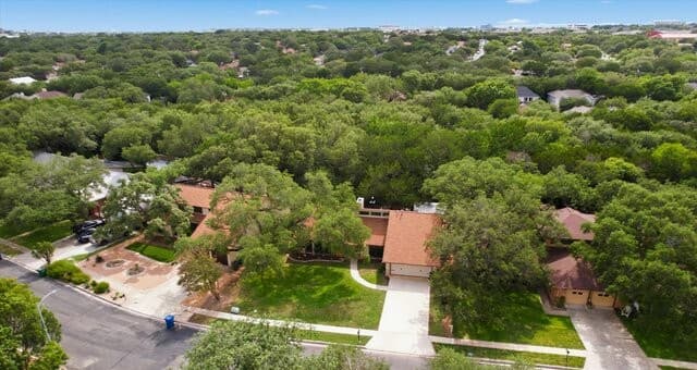 3-bedroom rental at 14203 Rocky Pine Woods St in San Antonio, TX — photo 4