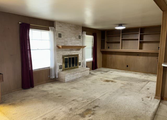 3-bedroom rental at 3807 Oak Trl in San Antonio, TX — photo 4