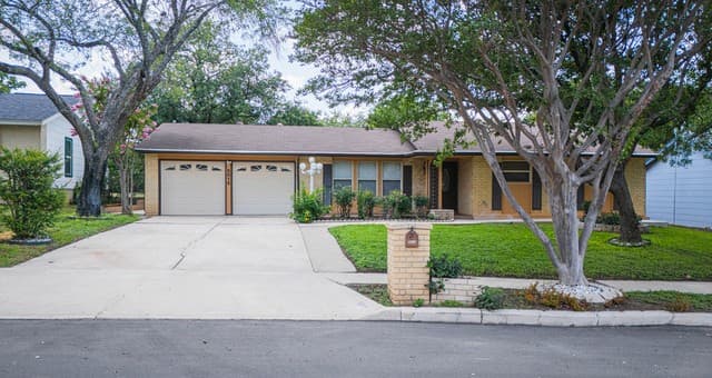 3-bedroom rental at 5015 Northfield in San Antonio, TX — photo 2