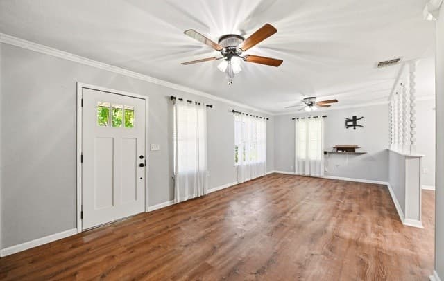 3-bedroom rental at 15751 Medina in LaCoste, TX — photo 2