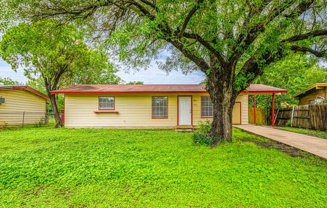 3-bedroom rental at 7323 Quiet Valley in San Antonio, TX — photo 1