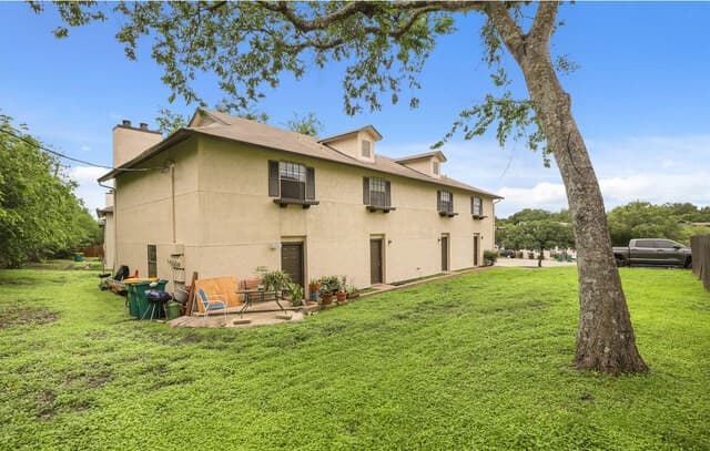 rental at 550 Dukeway in Universal City, TX — photo 2