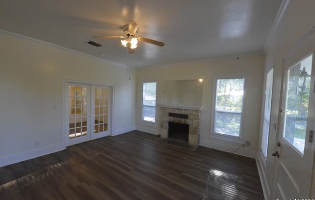 3-bedroom rental at 1598 State Highway 16 N in Bandera, TX — photo 4