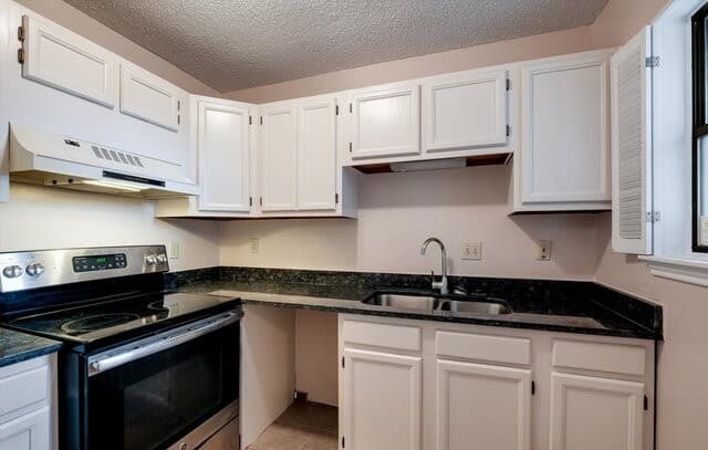1-bedroom rental at 8655 Datapoint Unit 210B in San Antonio, TX — photo 5
