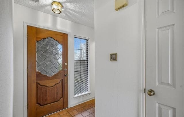 2-bedroom rental at 14212 Arbor Oak in San Antonio, TX — photo 4