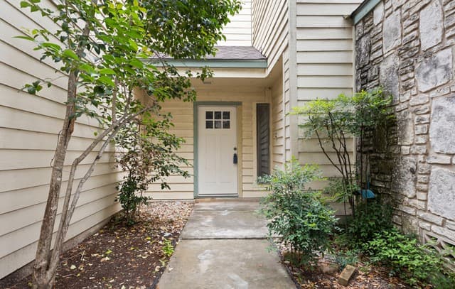 2-bedroom rental at 8565 Echo Creek Lane in San Antonio, TX — photo 4