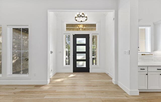 5-bedroom rental at 1062 Pegasus Dr in Spring Branch, TX — photo 5