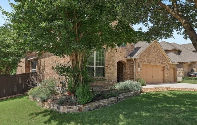 4-bedroom rental at 8902 River Trace in San Antonio, TX — photo 5