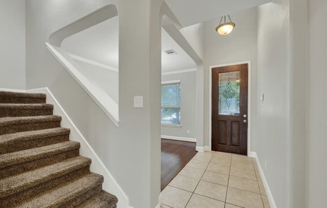 3-bedroom rental at 8423 Meri Leap in San Antonio, TX — photo 2