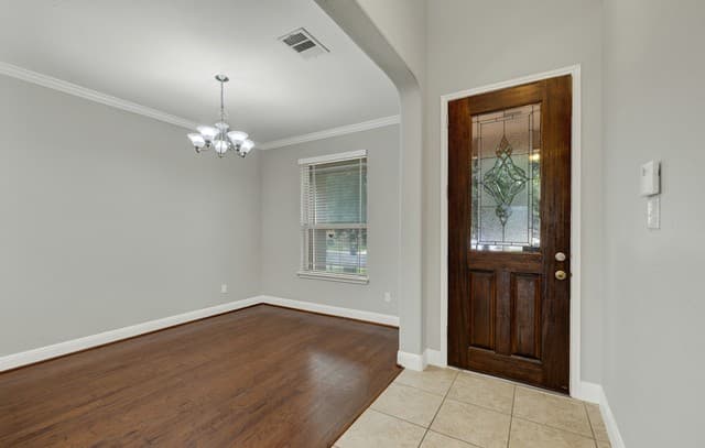 3-bedroom rental at 8423 Meri Leap in San Antonio, TX — photo 3