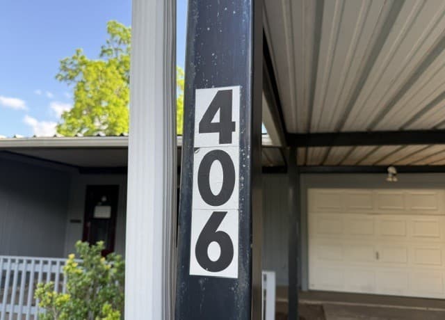 3-bedroom rental at 406 Creath Pl in San Antonio, TX — photo 3