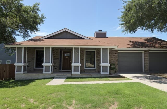 4-bedroom rental at 6275 Ridgebrook St in San Antonio, TX — photo 2