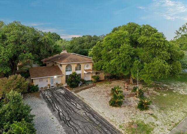 4-bedroom rental at 4708 Pecan Grove in San Antonio, TX — photo 2