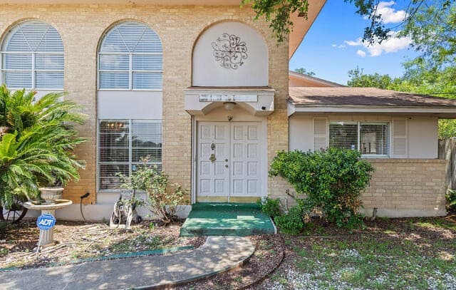 4-bedroom rental at 4708 Pecan Grove in San Antonio, TX — photo 5