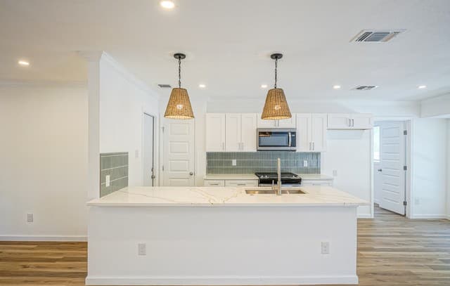 3-bedroom rental at 5707 Sunup Dr in San Antonio, TX — photo 5