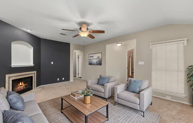 3-bedroom rental at 5131 Stormy Hls in San Antonio, TX — photo 5