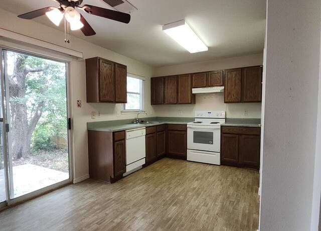 2-bedroom rental at 6907 Bluegrass Run in San Antonio, TX — photo 5