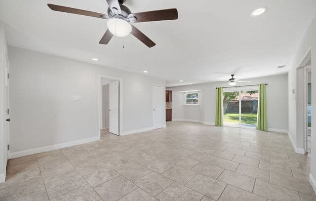 3-bedroom rental at 14331 Brangus in San Antonio, TX — photo 3