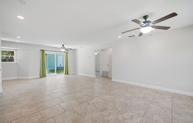 3-bedroom rental at 14331 Brangus in San Antonio, TX — photo 5