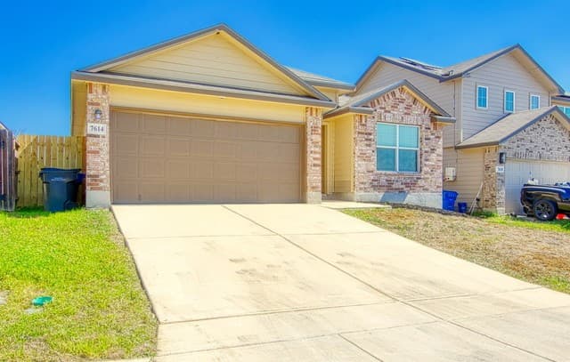 3-bedroom rental at 7614 Eclipse Mark in San Antonio, TX — photo 3