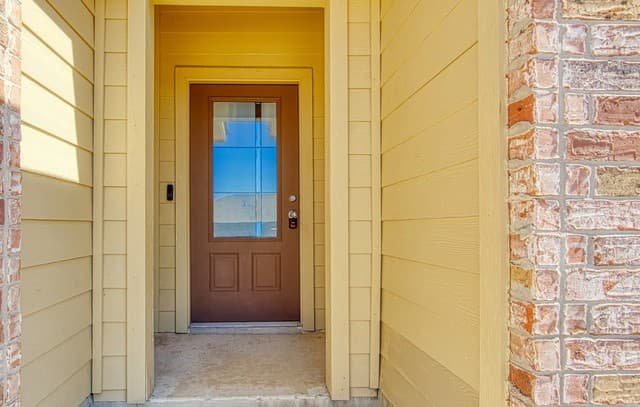 3-bedroom rental at 7614 Eclipse Mark in San Antonio, TX — photo 4