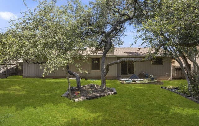 3-bedroom rental at 4802 Rockford St in San Antonio, TX — photo 3