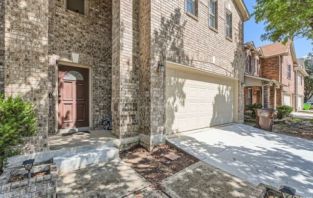 4-bedroom rental at 7719 Baden Post in San Antonio, TX — photo 2