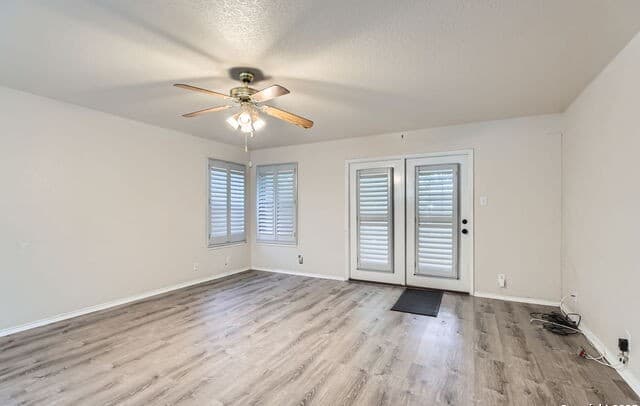4-bedroom rental at 7719 Baden Post in San Antonio, TX — photo 5