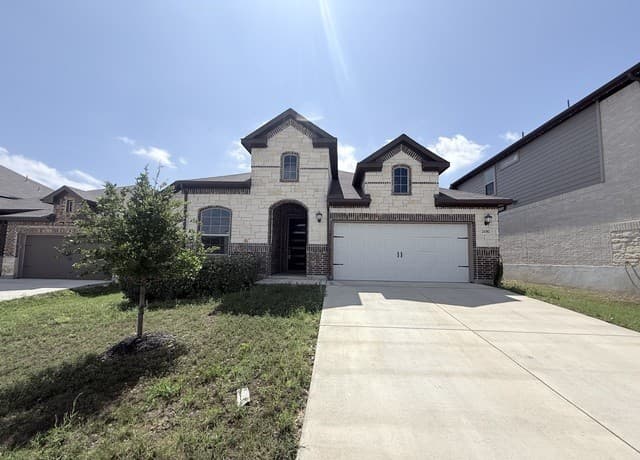 3-bedroom rental at 24302 Palermo in San Antonio, TX — photo 3