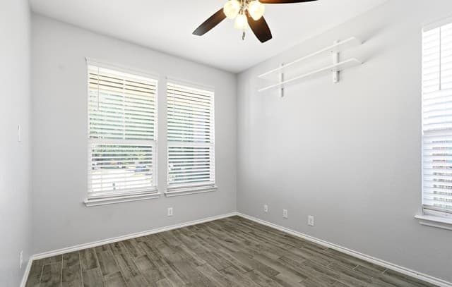 5-bedroom rental at 13511 Cranbrook in Live Oak, TX — photo 4