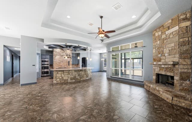 4-bedroom rental at 156 Woodlands Dr in La Vernia, TX — photo 4