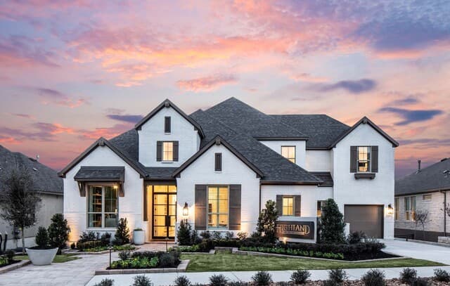 4-bedroom rental at 210 Navarro in Boerne, TX — photo 1