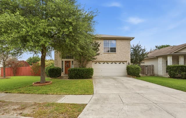 3-bedroom rental at 11106 Palomino Bnd in San Antonio, TX — photo 1