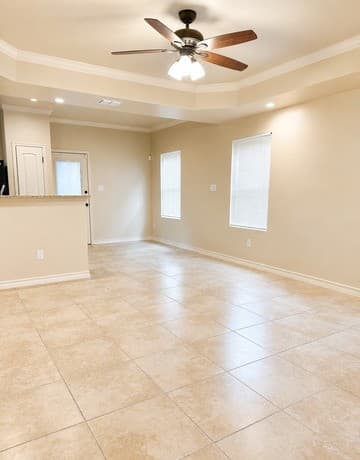 rental at 6946 Lakeview Dr. in San Antonio, TX — photo 3
