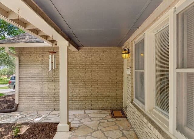 3-bedroom rental at 438 Oakleaf Drive in San Antonio, TX — photo 5