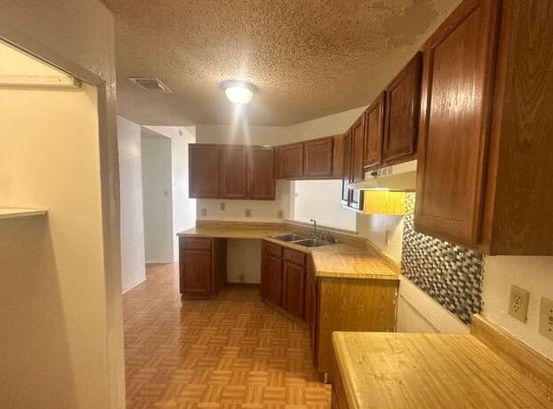 3-bedroom rental at 8719 Port Of Call Dr in San Antonio, TX — photo 5