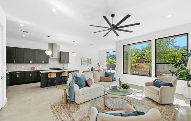 3-bedroom rental at 1847 Flamingo #10 in San Antonio, TX — photo 1