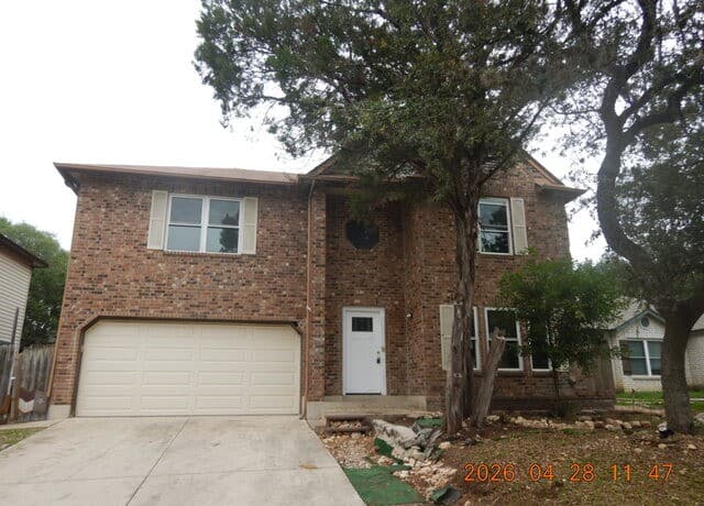 3-bedroom rental at 4814 Roxton Ave in San Antonio, TX — photo 1