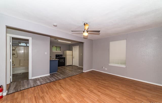 3-bedroom rental at 508 Bee St in San Antonio, TX — photo 4