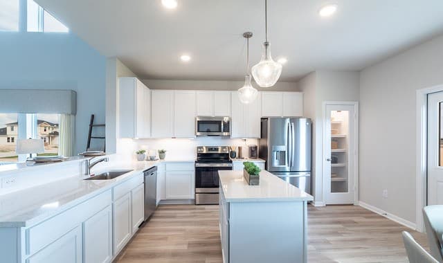 4-bedroom rental at 8332 Kettles Ridge in San Antonio, TX — photo 5