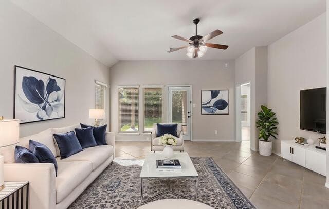 3-bedroom rental at 8729 White Crown in San Antonio, TX — photo 1