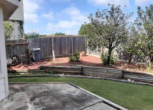 4-bedroom rental at 7307 Tamburo Trl in San Antonio, TX — photo 4