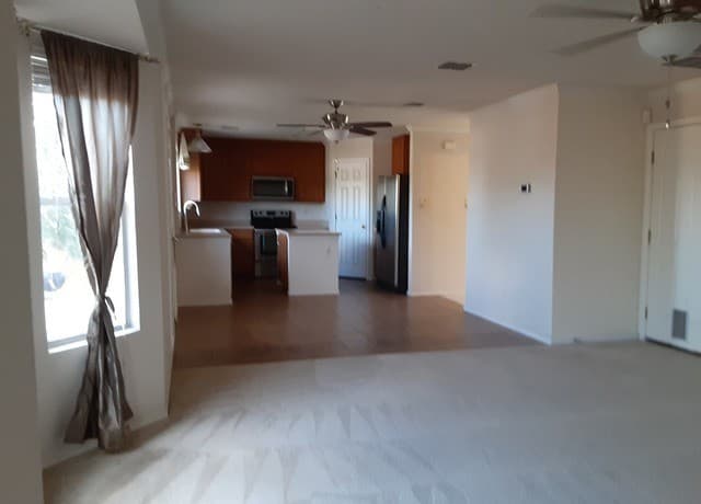 4-bedroom rental at 7307 Tamburo Trl in San Antonio, TX — photo 5