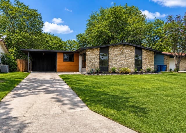 3-bedroom rental at 5409 Arneson Dr in Kirby, TX — photo 1