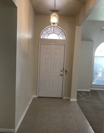 3-bedroom rental at 2520 Crested Heights in Schertz, TX — photo 2